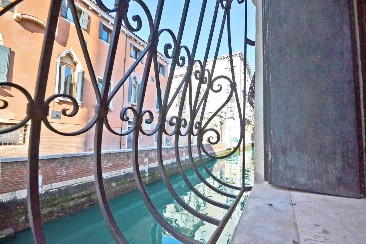San Barnaba On The Canal Benátky Exteriér fotografie